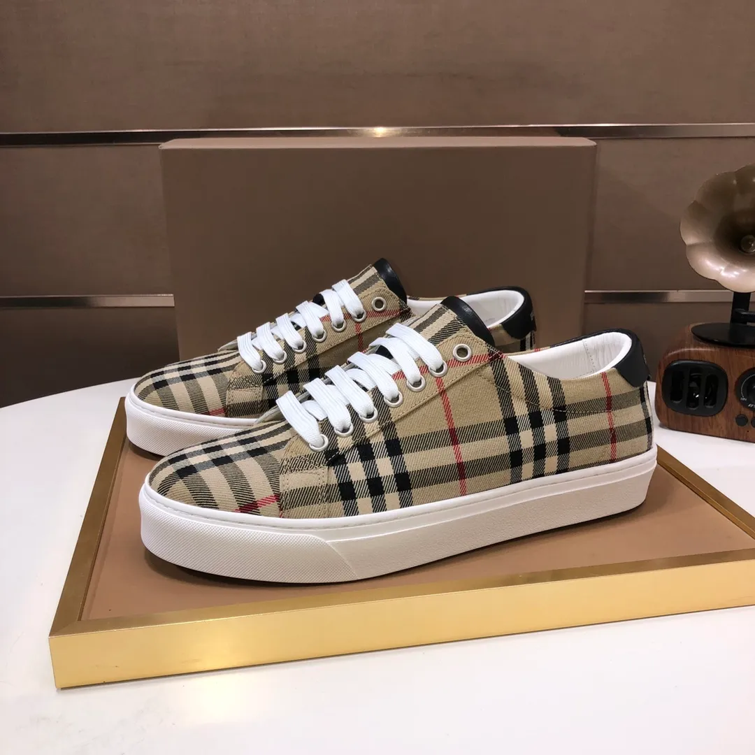 Men's shoes 💰480💰 [Burberry] (cowhide lining) classic low-top sneakers｜Imported cowhide with classic plaid fabric｜Cowhide lining｜Original outsole｜Fine workmanship and comfortable to wear Size: 38-44 (customized at 45)